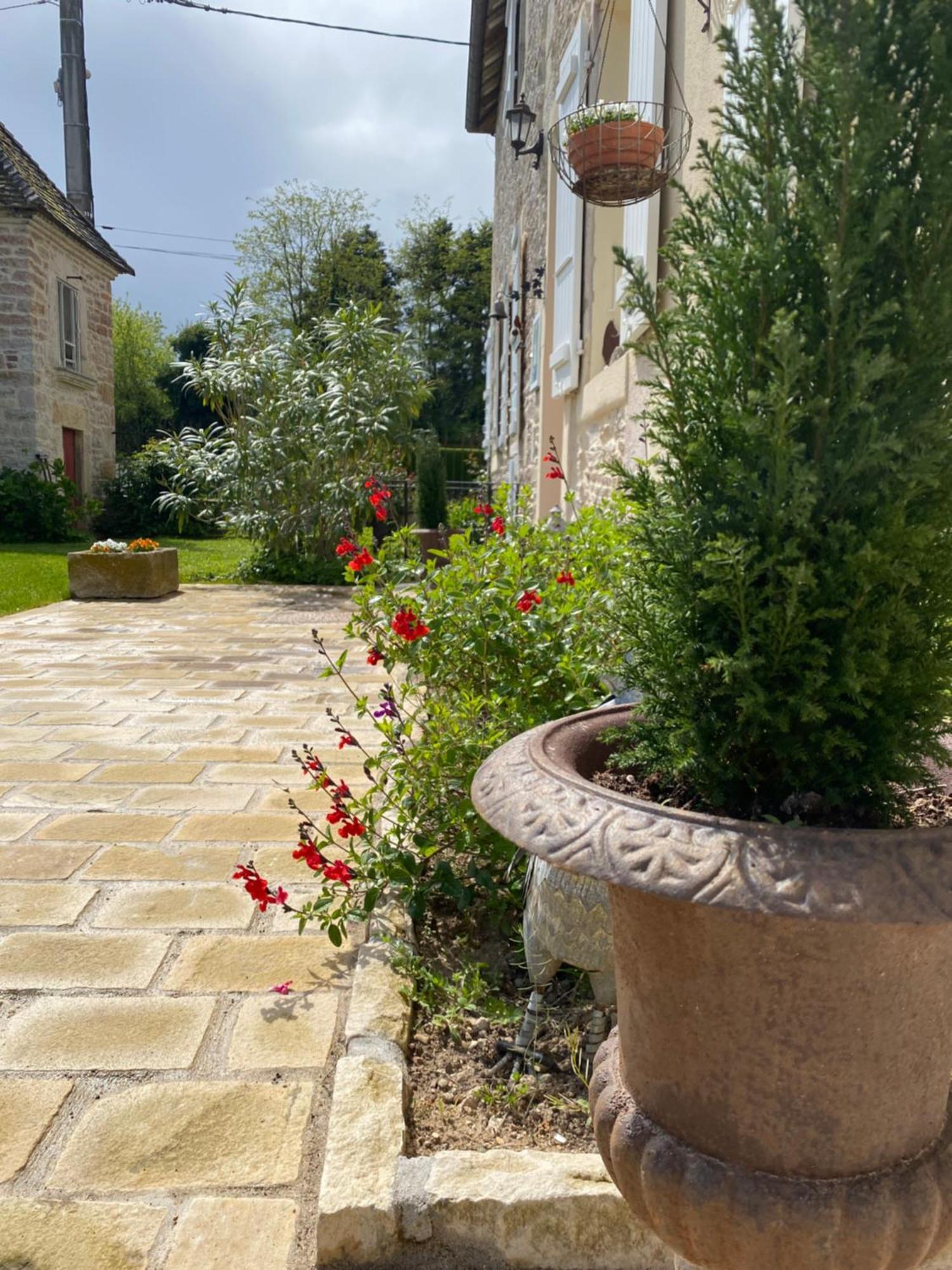 Le Pigeonnier De Saint-Loup Bed And Breakfast Luaran gambar